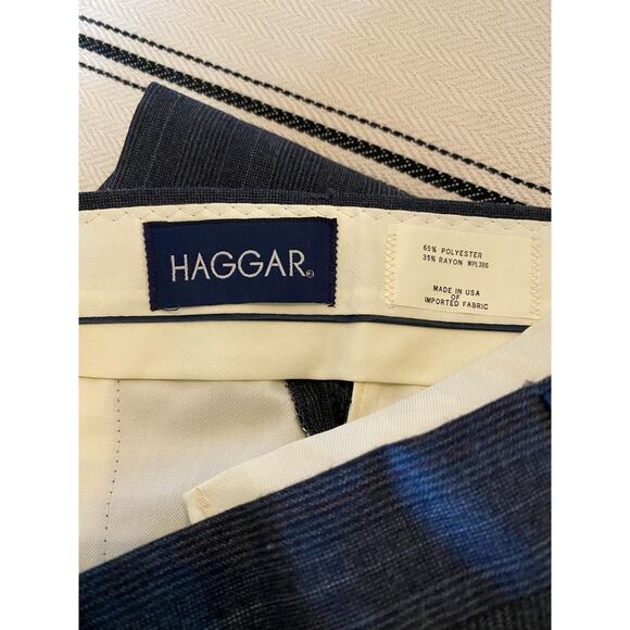 Haggar Made in the USA Polyester Rayon Blend Navy Blue Suit - Picture 6 of 8